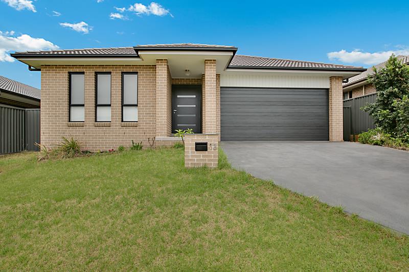 13 Explorer St, GREGORY HILLS NSW 2557