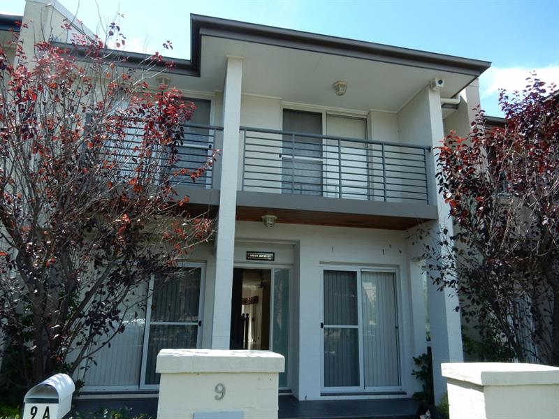 9 Stowe Avenue, CAMPBELLTOWN NSW 2560