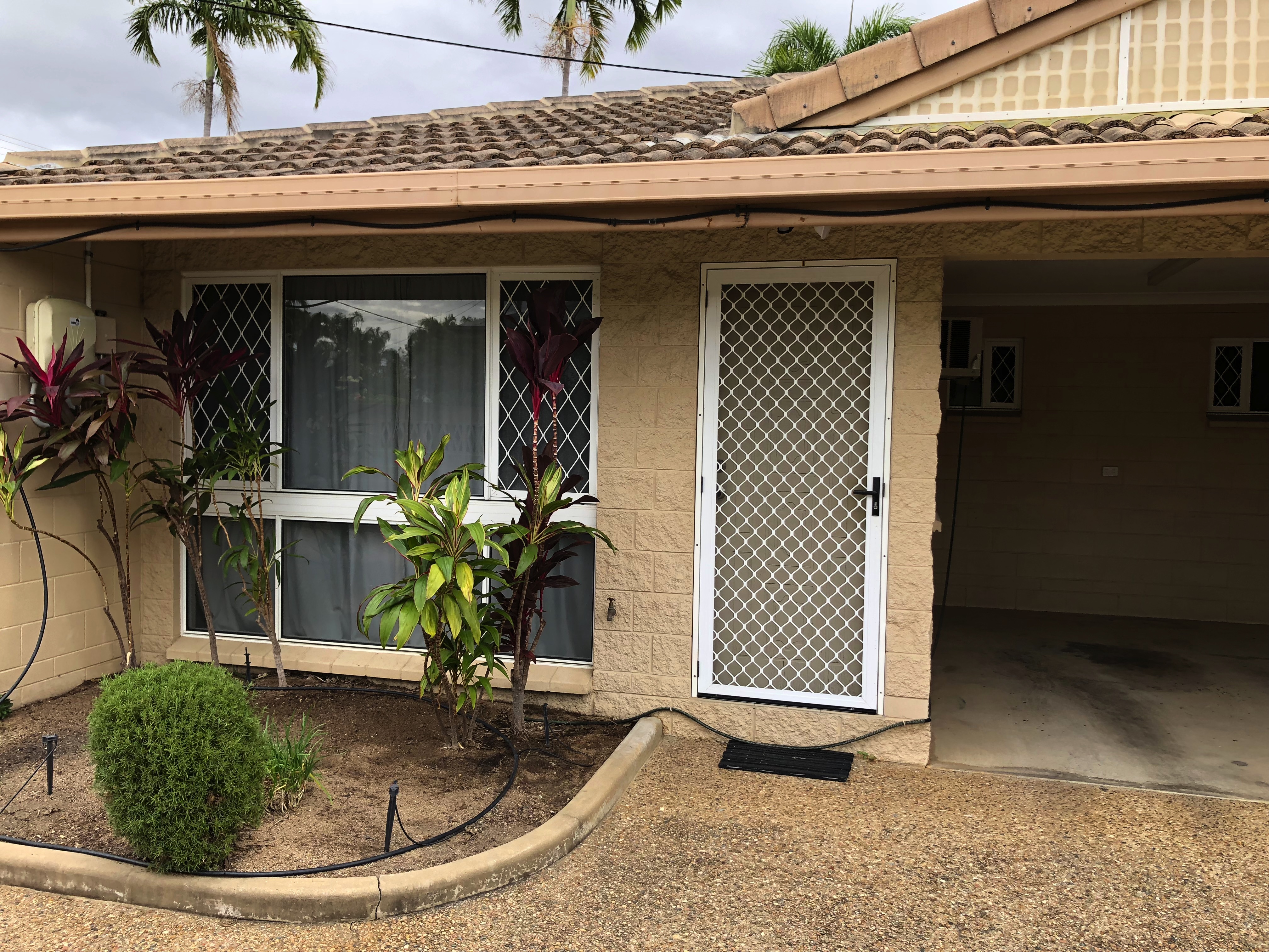 Unit 1 / 35 Granville St, PIMLICO QLD 4812