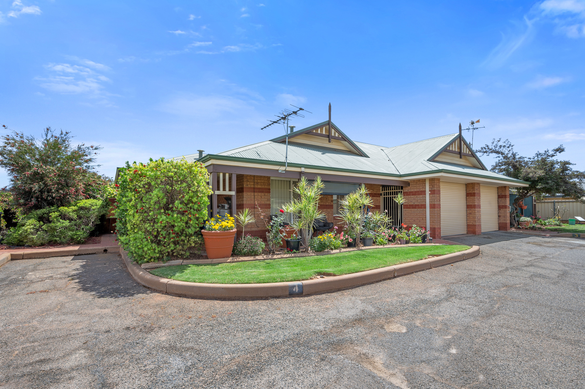 4 / 10 Davidson Street, SOUTH KALGOORLIE WA 6430