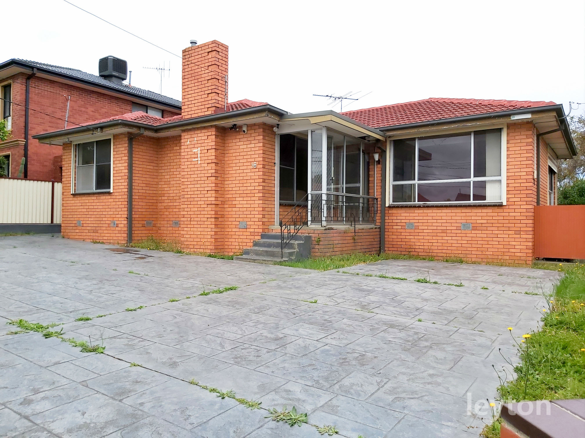 18 Heather Grove, SPRINGVALE VIC 3171