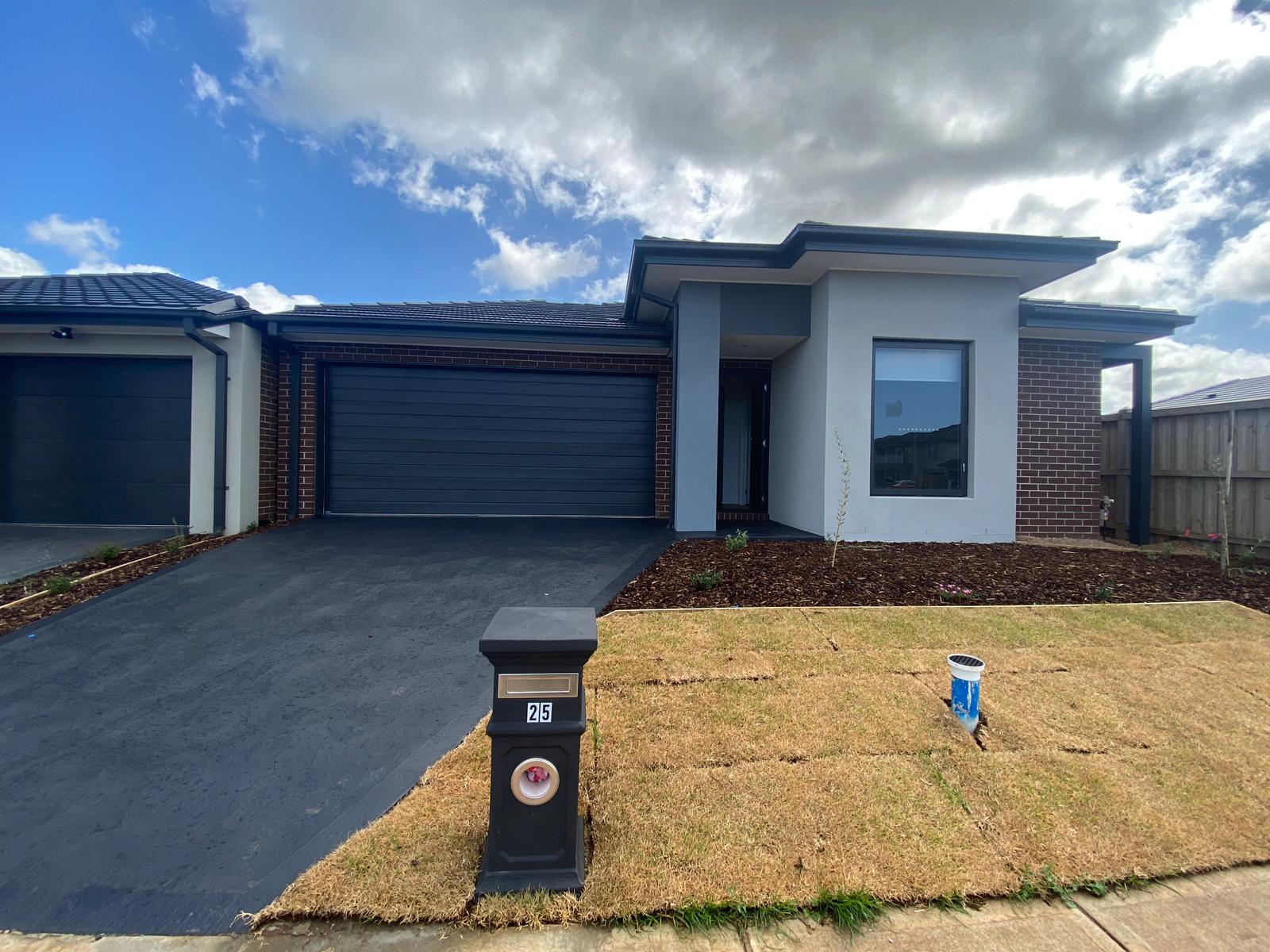 25 Sprout Drive, TARNEIT VIC 3029