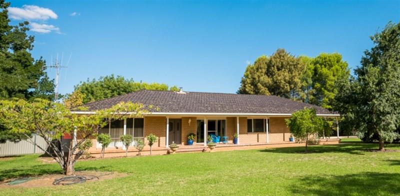 9 Hillview Lane, EUGOWRA NSW 2806