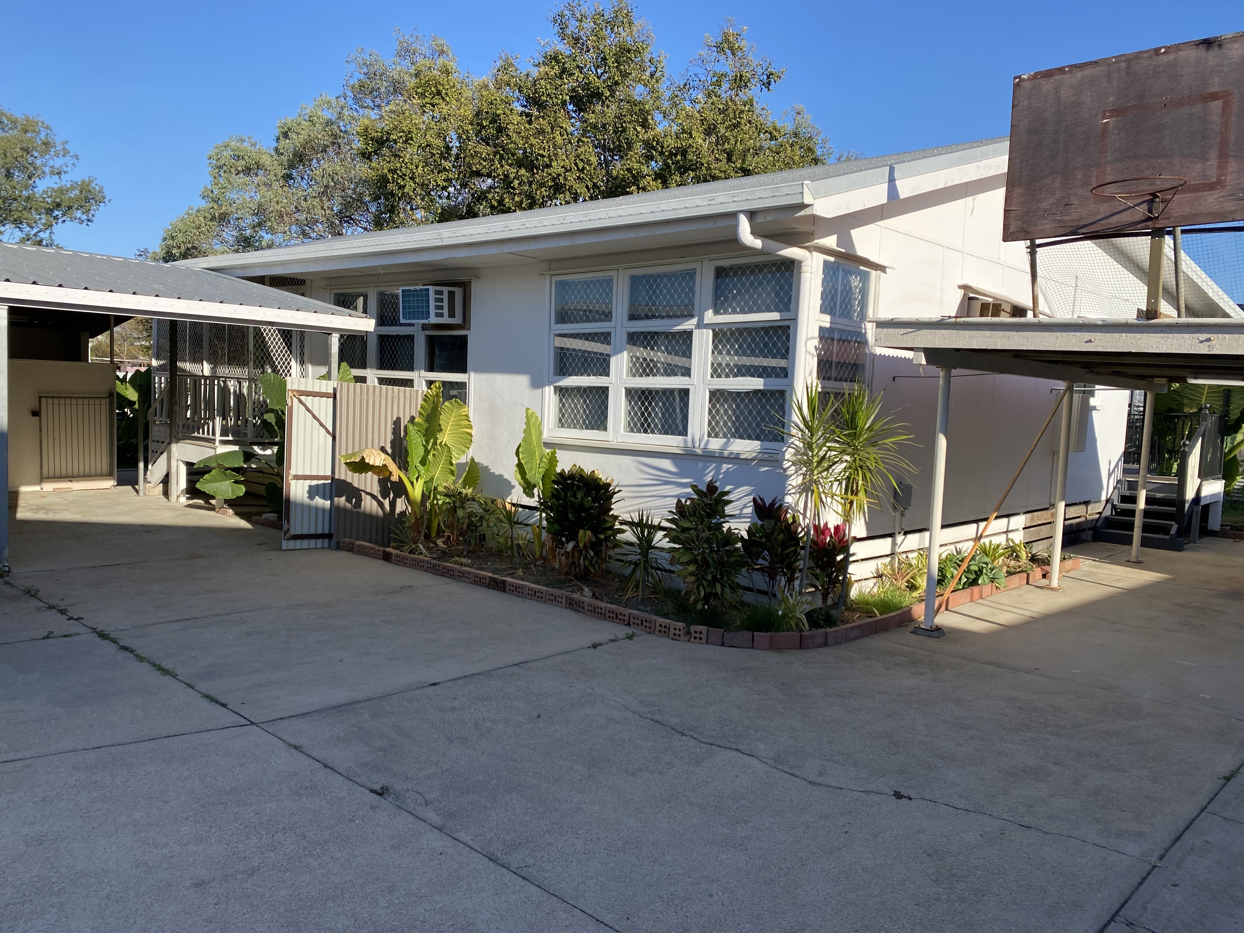 2 / 28 Halifax Street, GARBUTT QLD 4814