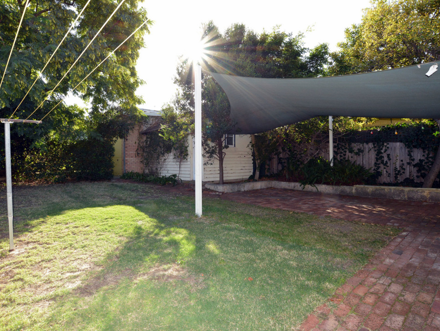 9 Leura Street Nedlands WA 6009