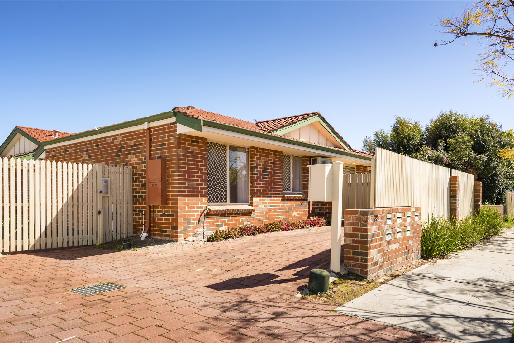 1 39 Loton Avenue Midland WA 6056