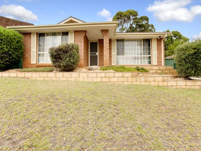 10 Alexis Pl, ROSEMEADOW NSW 2560
