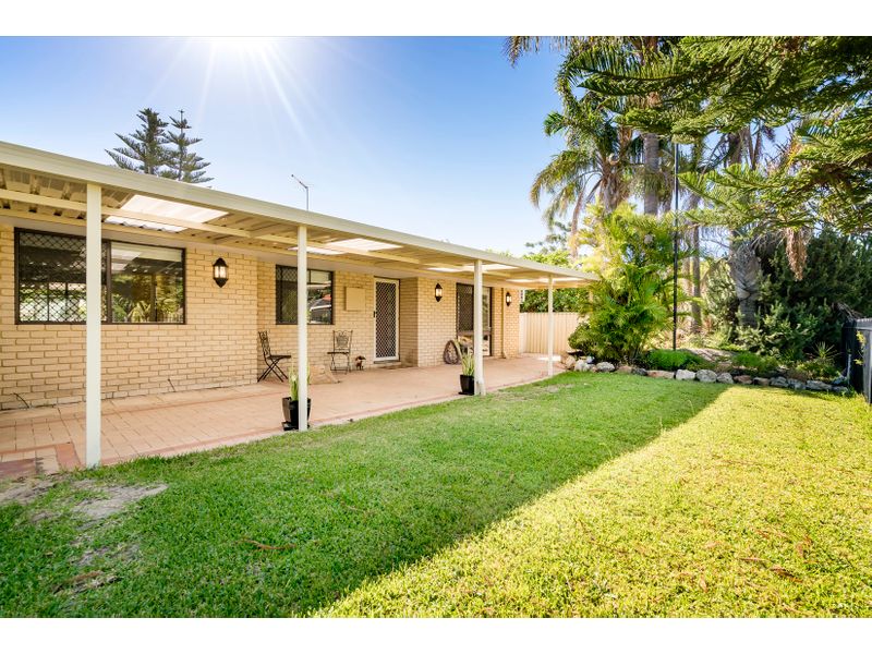 3A Charing Crescent Marangaroo WA 6064