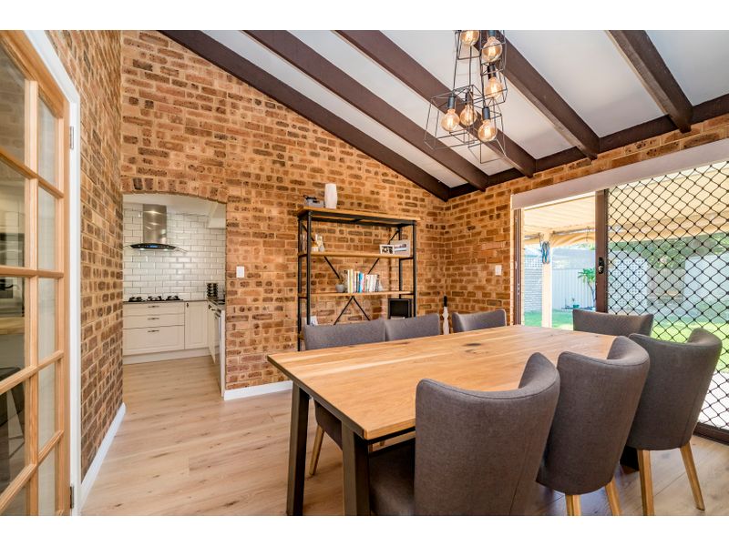 3A Charing Crescent Marangaroo WA 6064