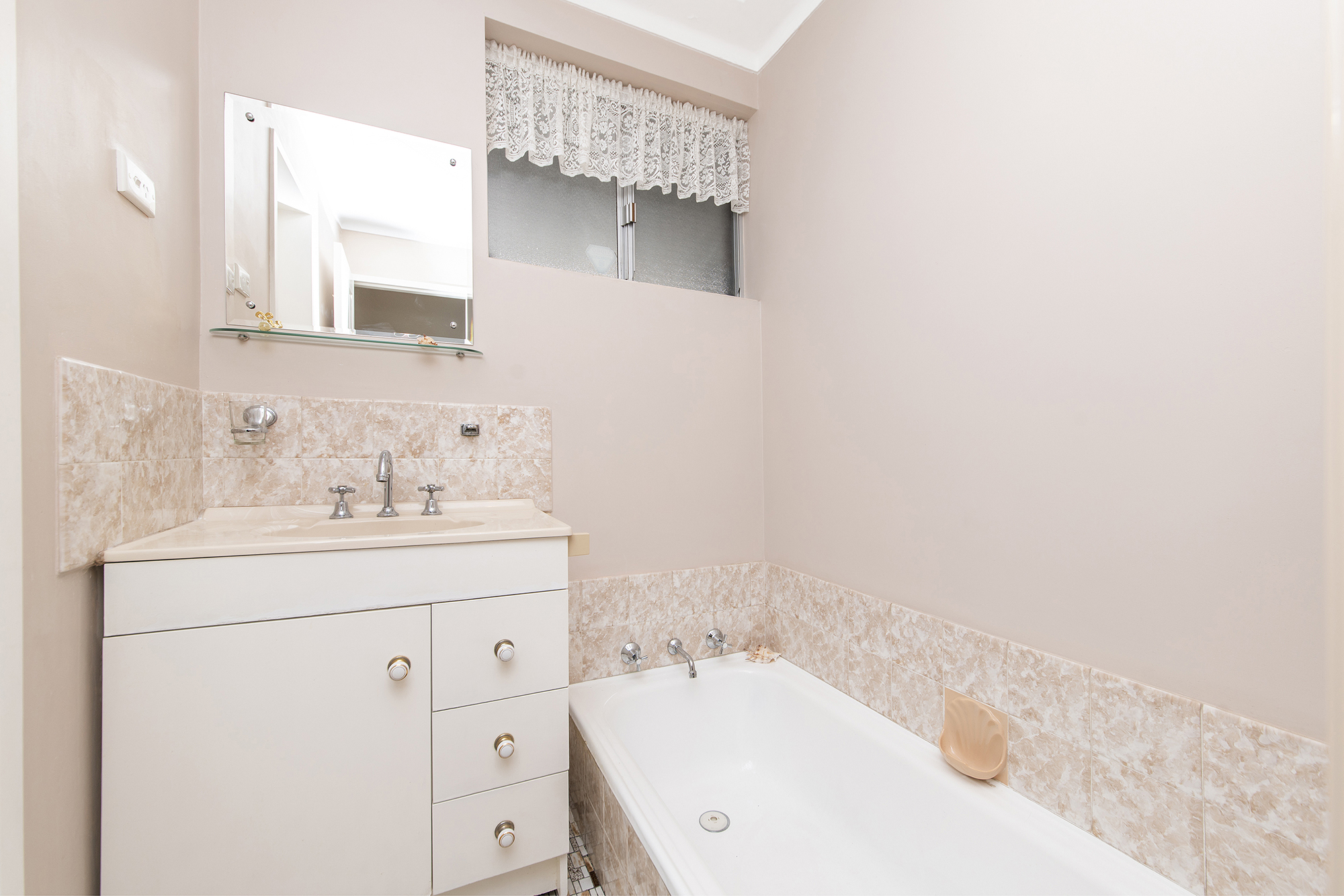 13 Laurence Road Innaloo WA 6018