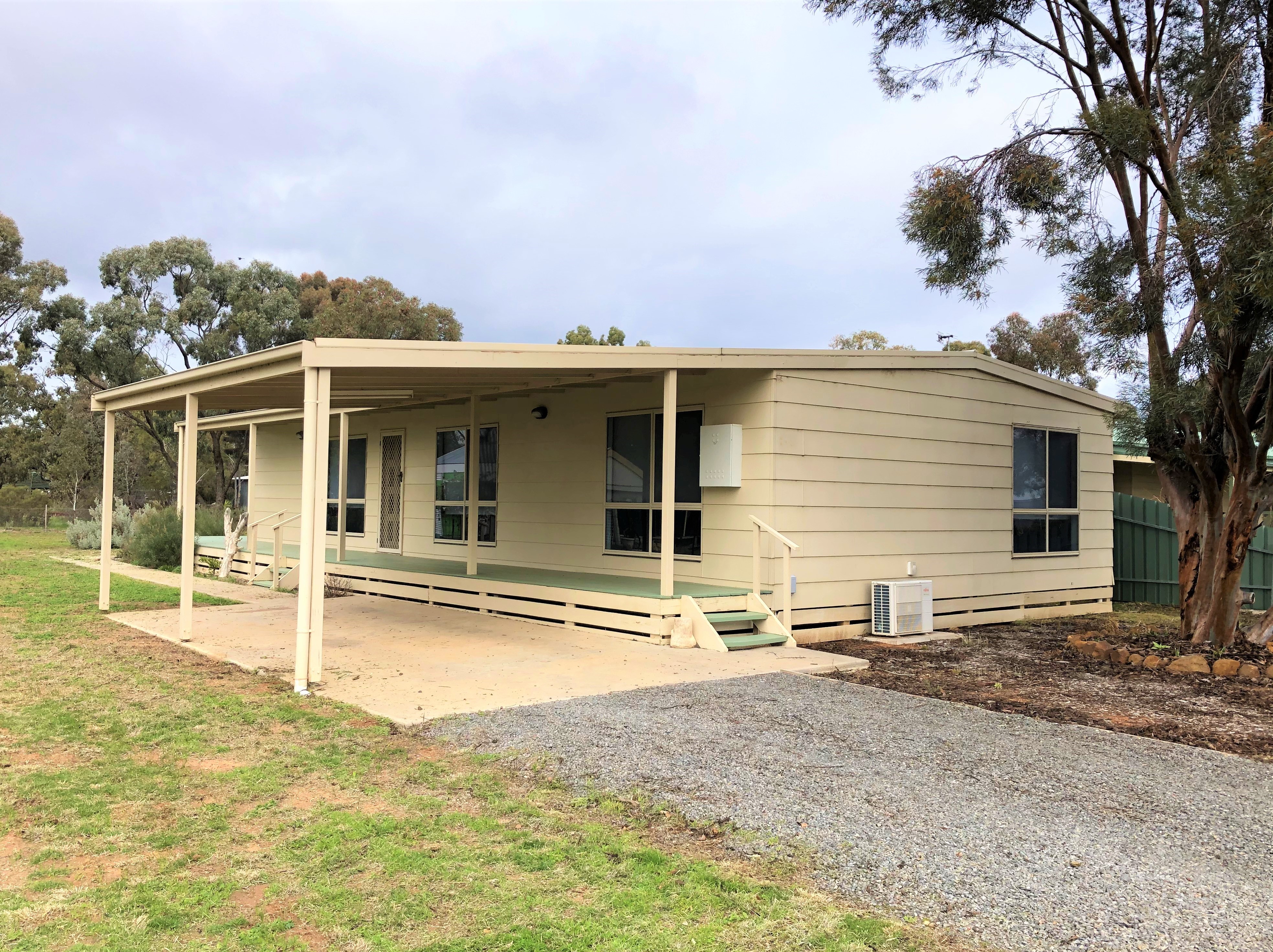 12 Alfred Street,, DONALD VIC 3480