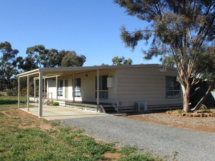 12 Alfred Street, DONALD VIC 3480