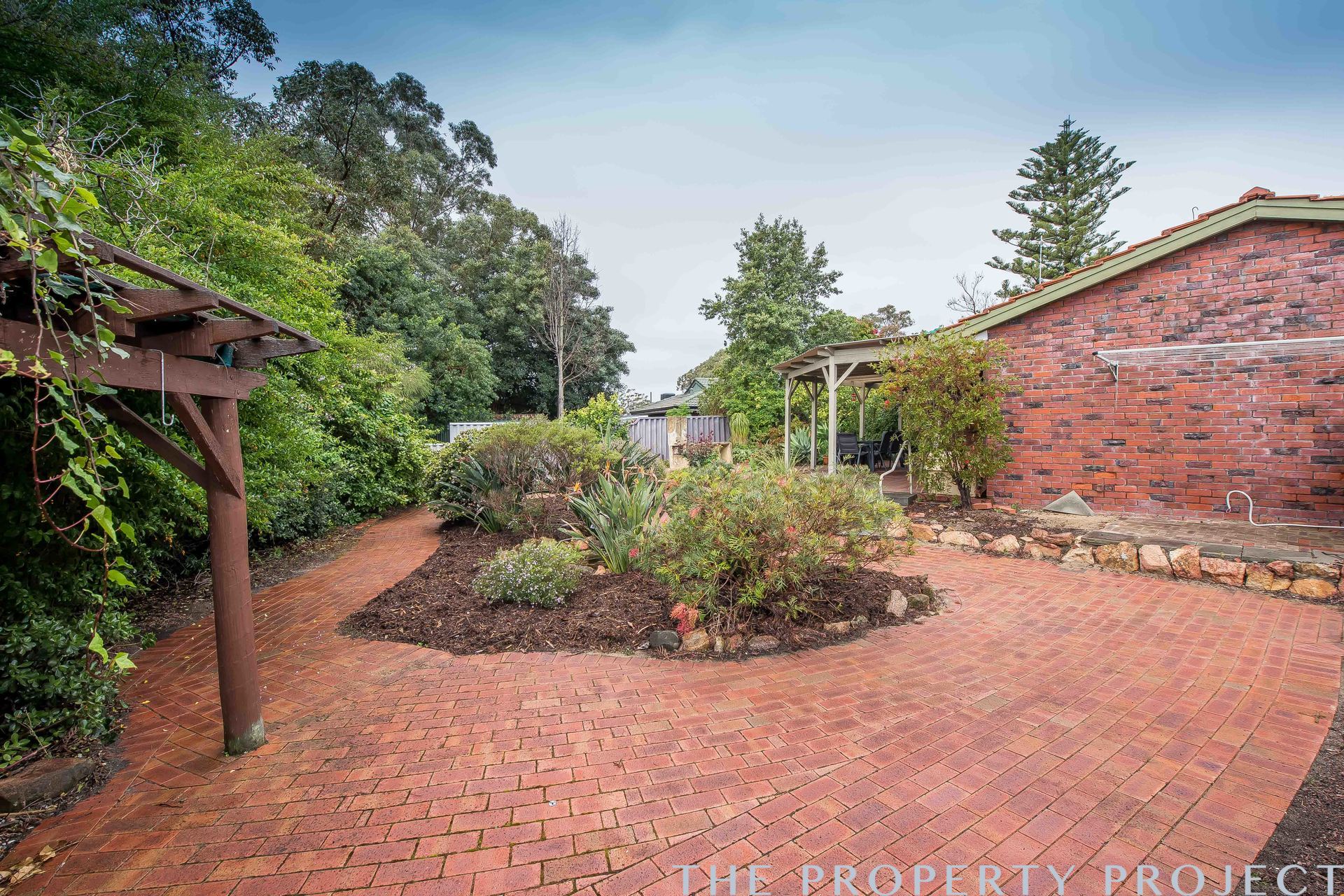 4 Cawarra Crescent Craigie WA 6025