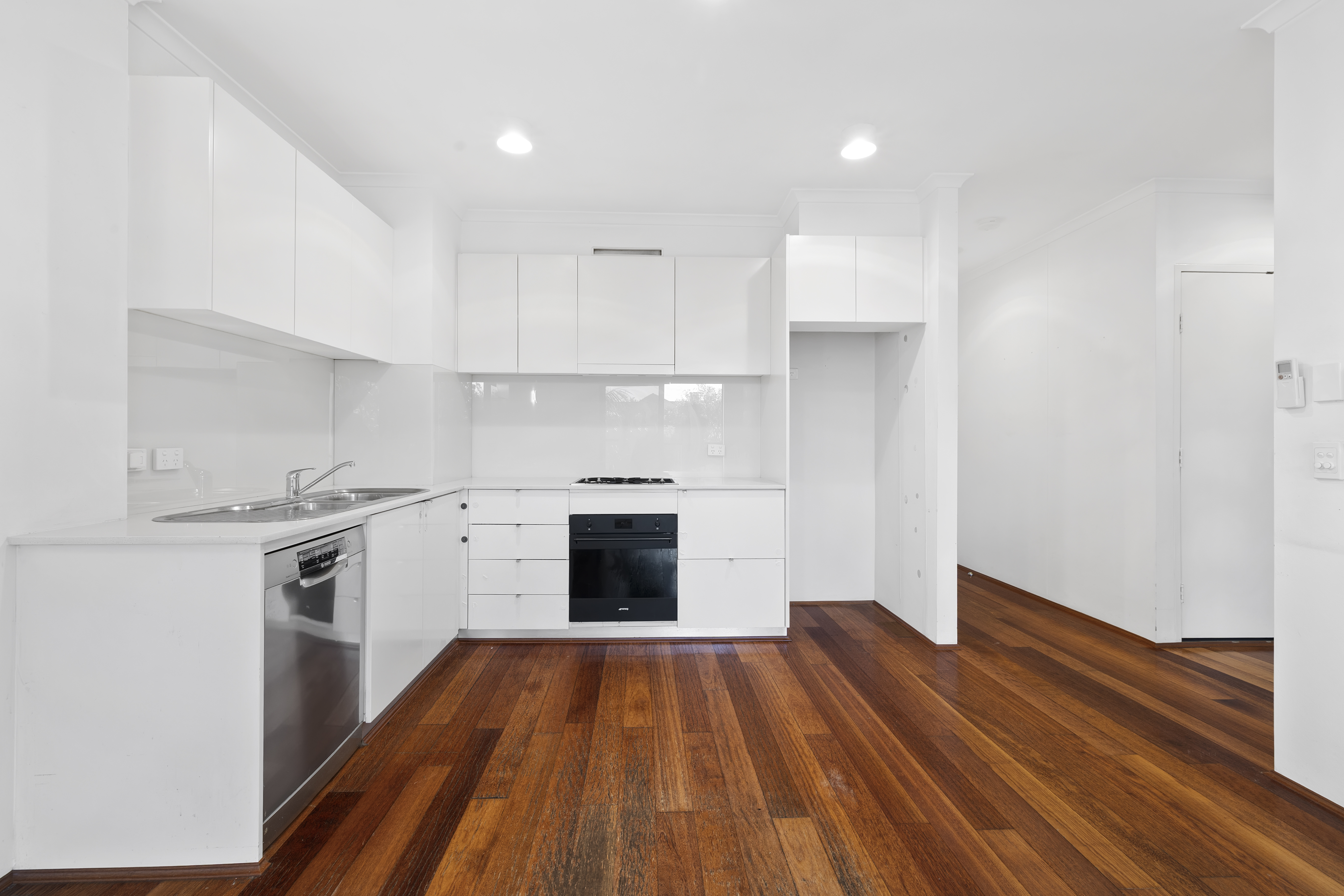C420/6-8 Crescent Street, Redfern Leased by The Gallery Real Estate - image 2