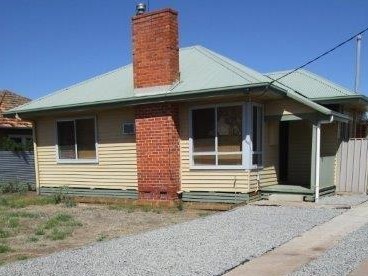 82 Jamouneau Street, WARRACKNABEAL VIC 3393