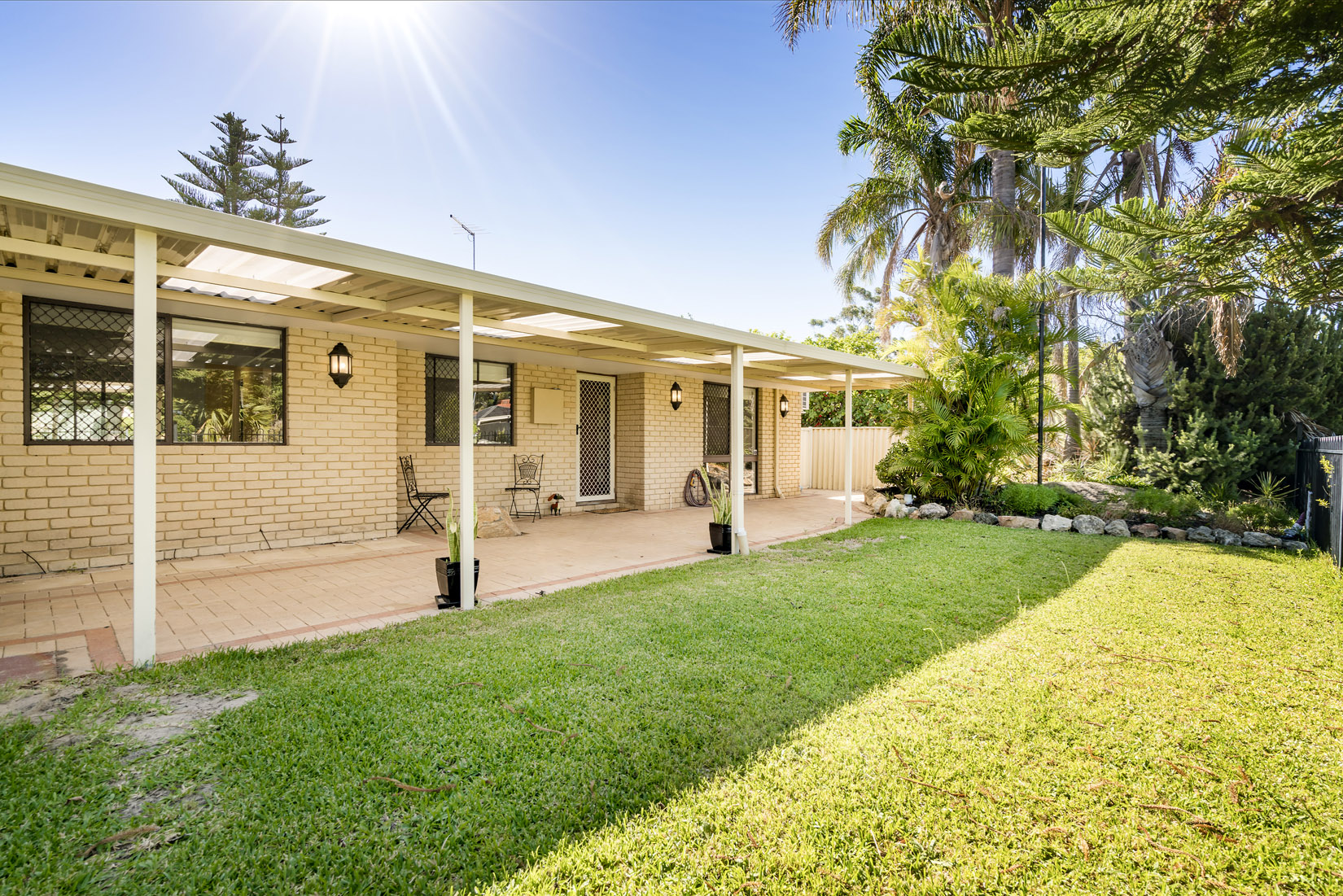 3A Charing Crescent Marangaroo WA 6064