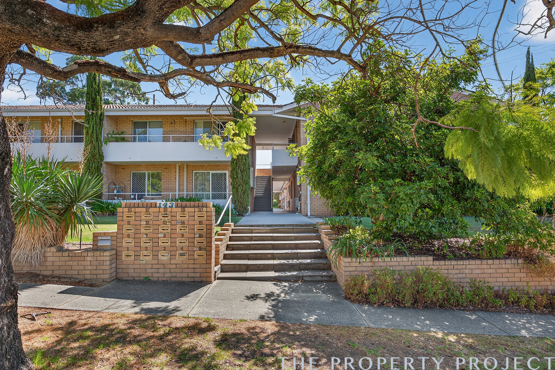 2 143 Edinboro Street Joondanna WA 6060
