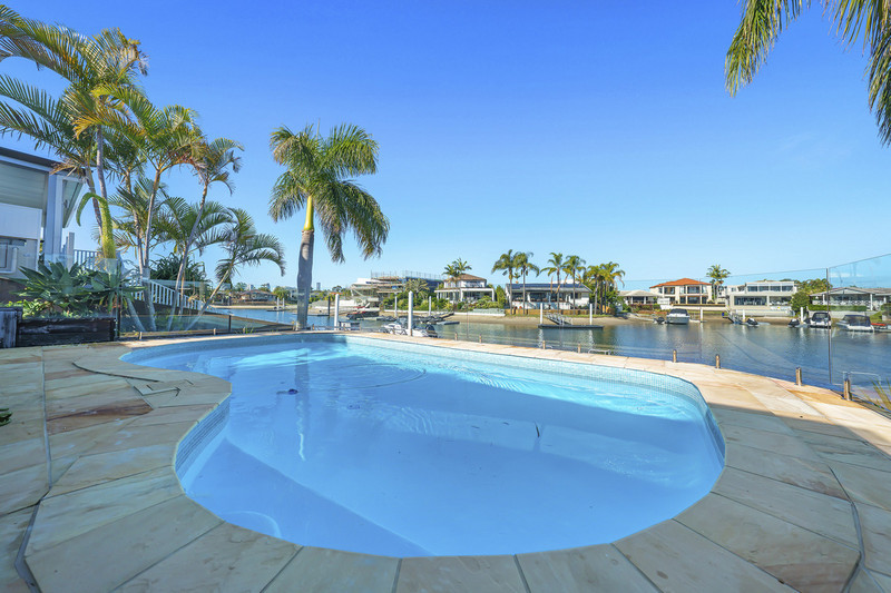 28 Tosti Street, SORRENTO QLD 4217