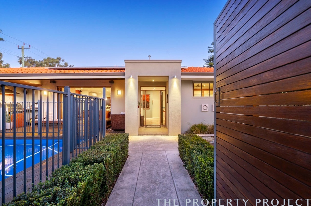 16 Vernon Street Trigg WA 6029