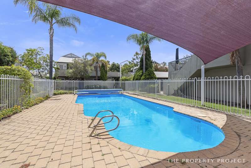 9 4 Waterway Court Court Churchlands WA 6018
