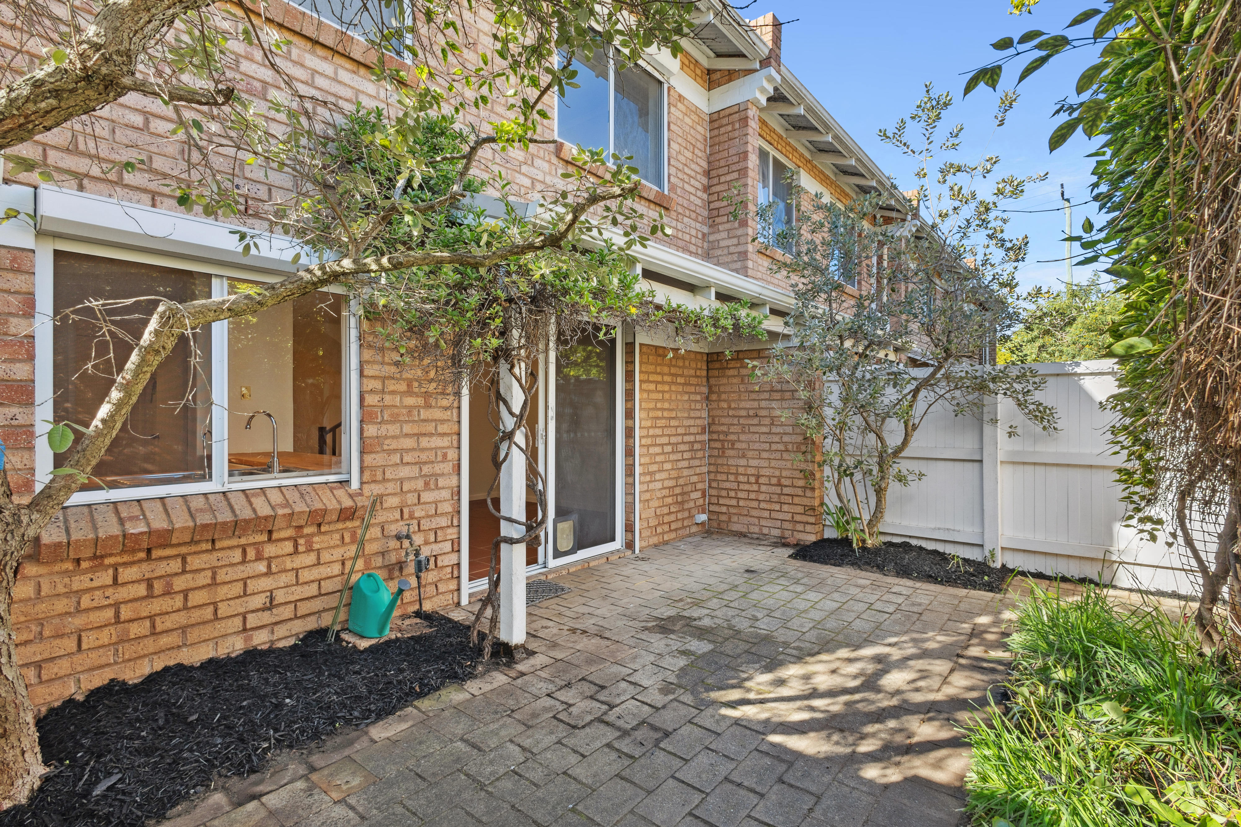 4 / 1 Brentham Street, LEEDERVILLE WA 6007