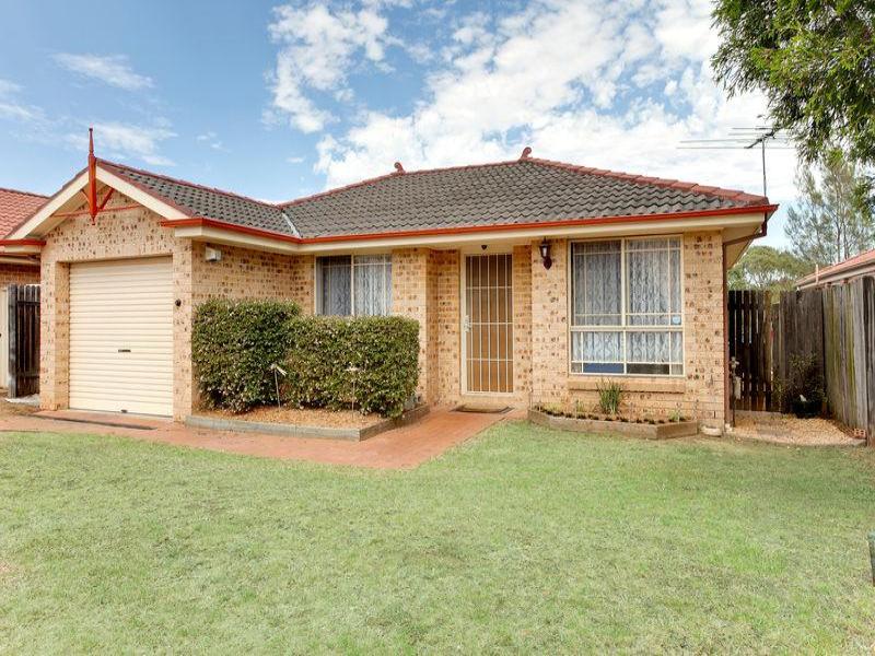 19 Parkholme Cct, ENGLORIE PARK NSW 2560