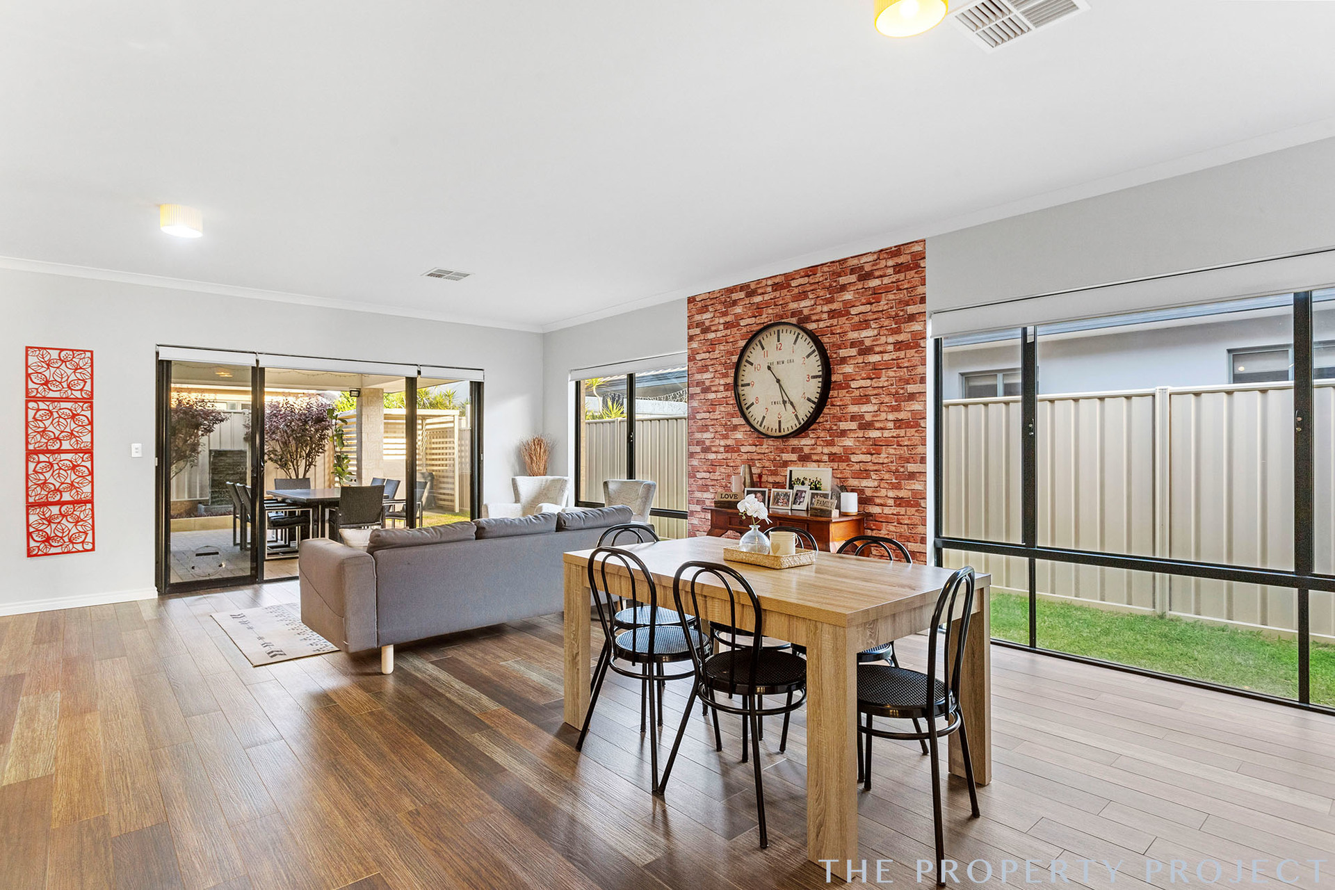 16 Aubun Garden Caversham WA 6055