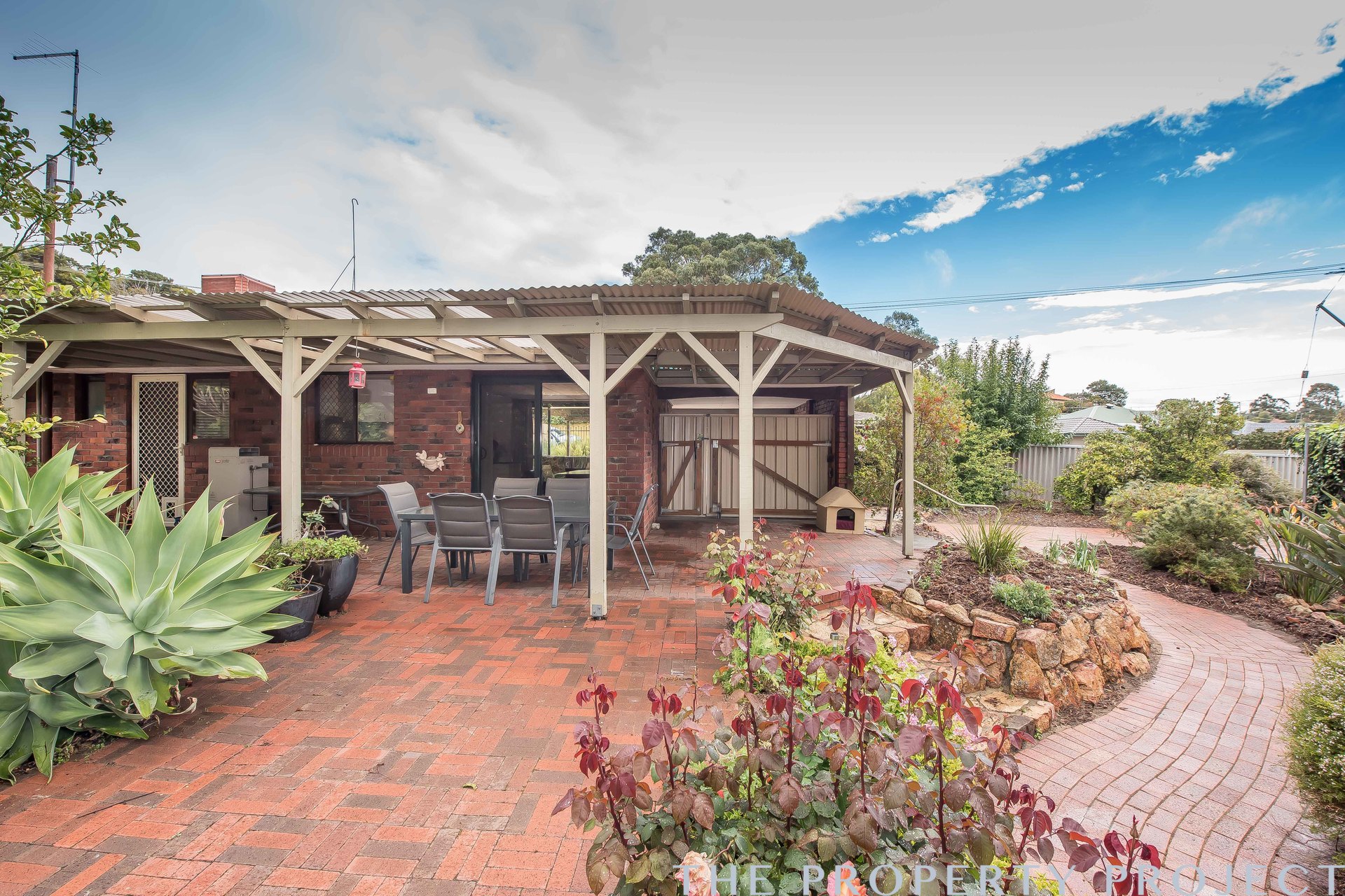 4 Cawarra Crescent Craigie WA 6025