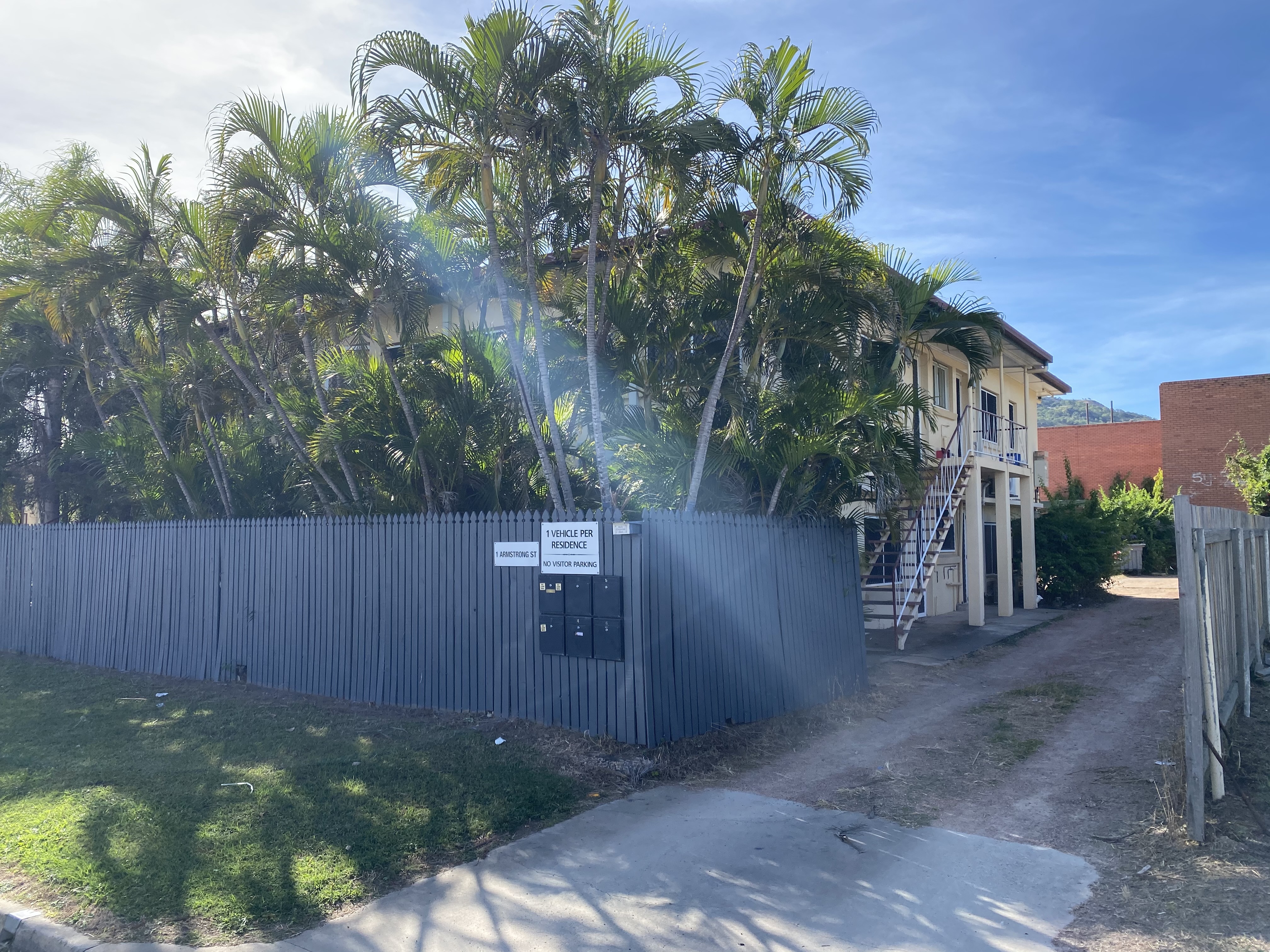 6 / 1 Armstrong St, HERMIT PARK QLD 4812