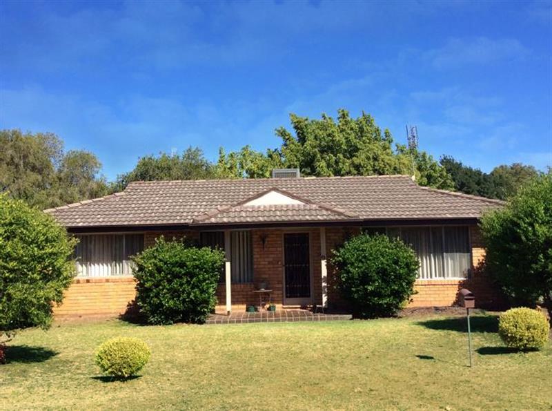 9 Coolabah Street, FORBES NSW 2871