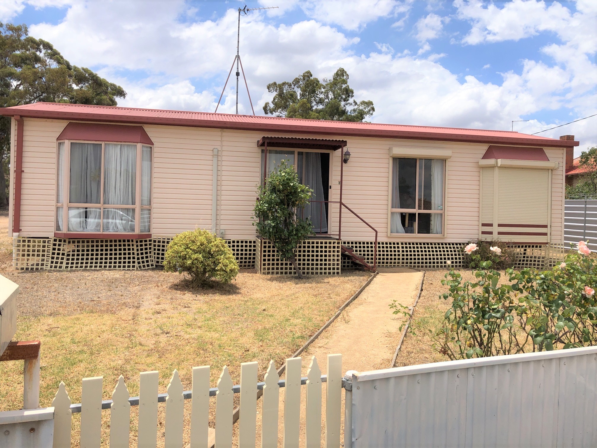 8 Grant Street, ST ARNAUD VIC 3478