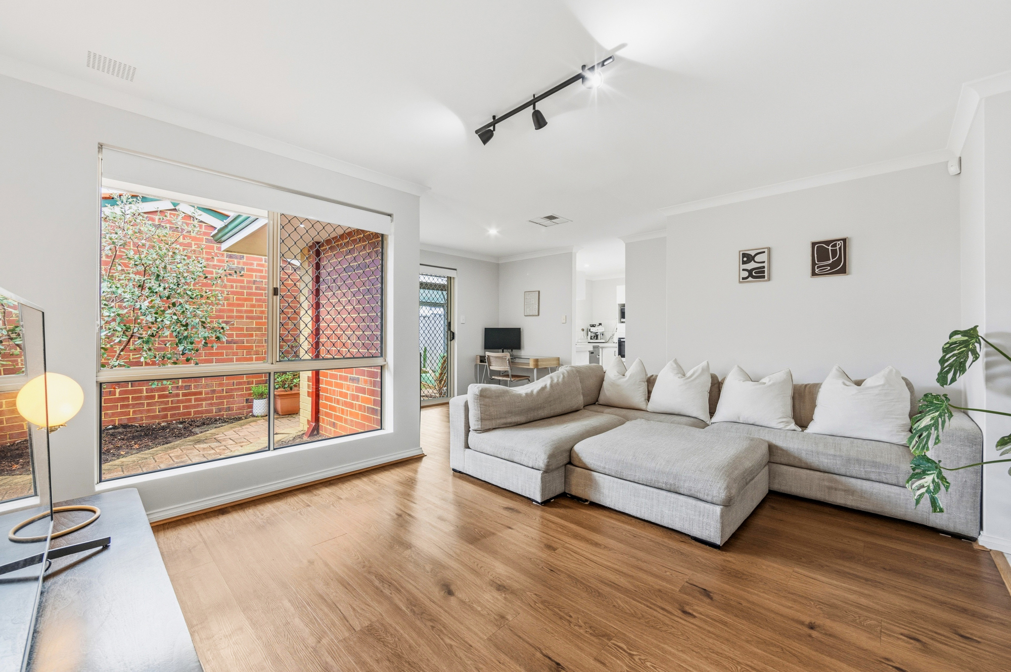 3 146 Shakespeare Ave Yokine WA 6060
