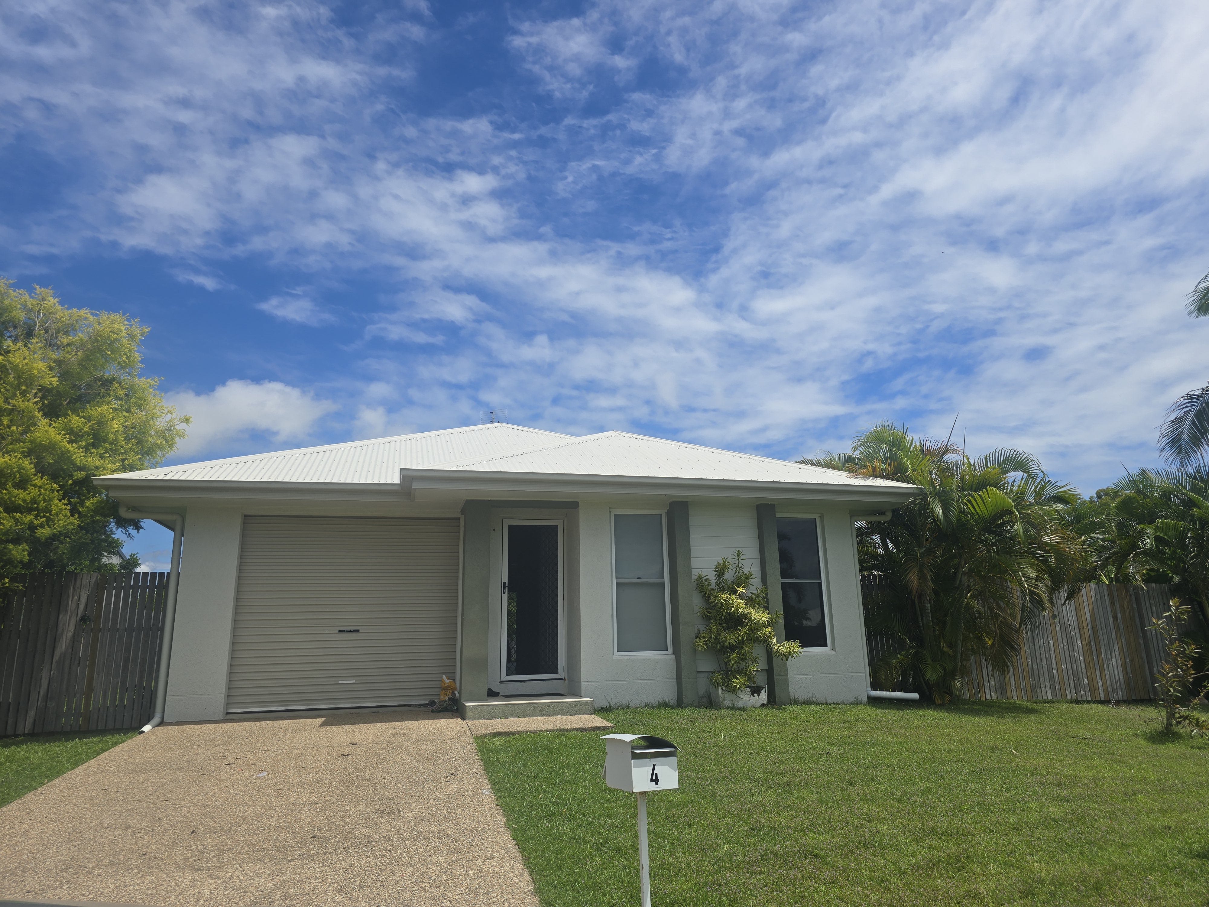 4 / 129 Mystic Avenue, BALGAL BEACH QLD 4816