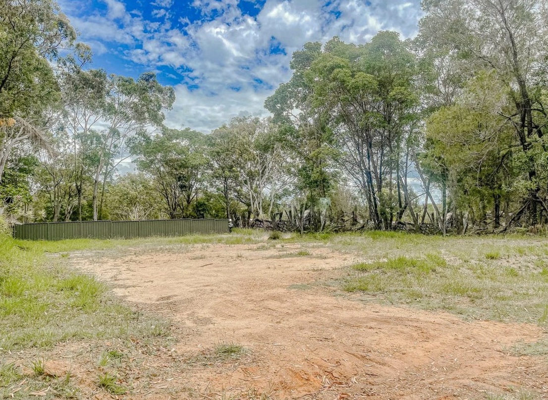 4 Cowderoy Drive, RUSSELL ISLAND QLD 4184