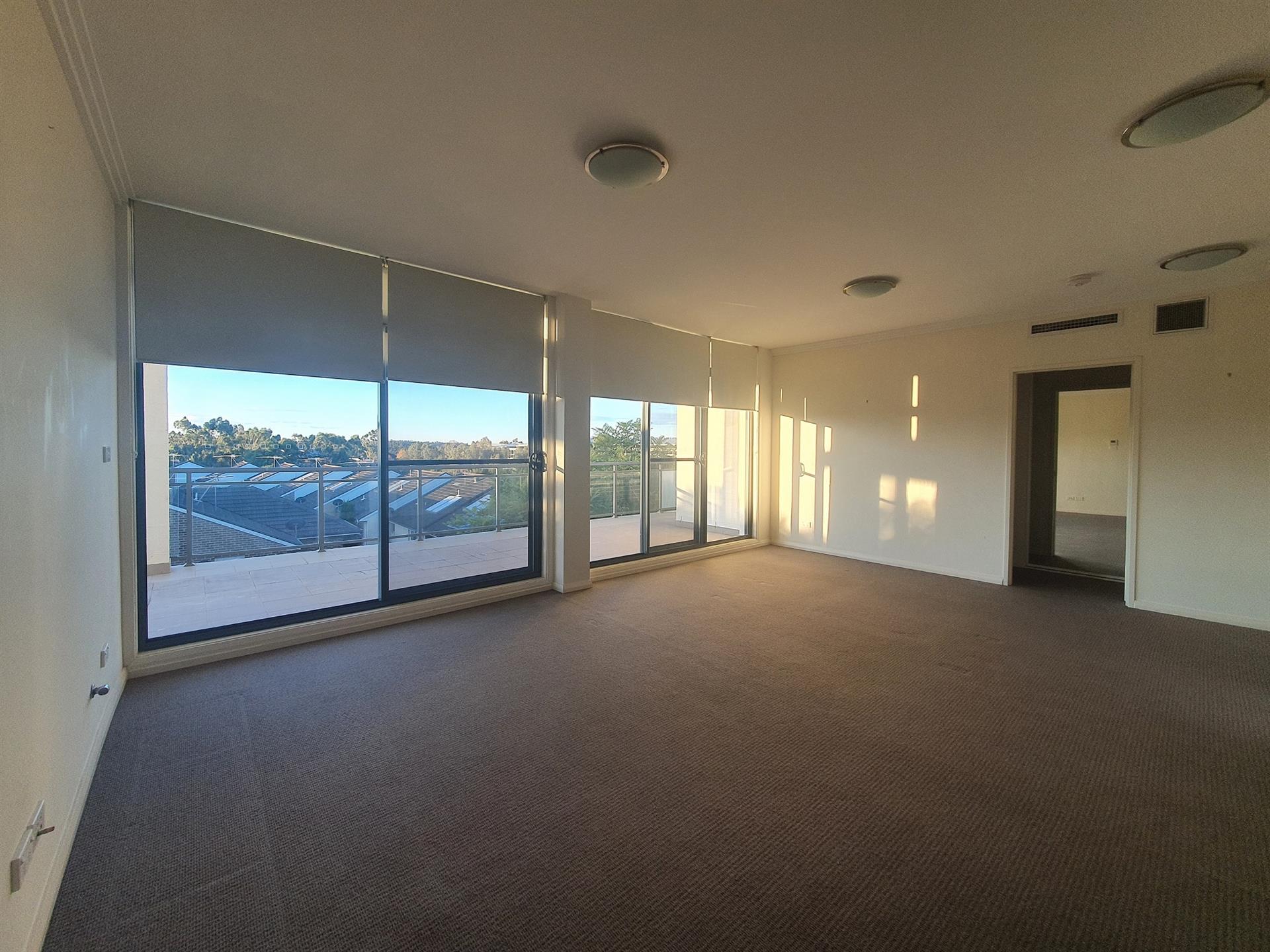 16 / 12 Parkside Crescent, CAMPBELLTOWN NSW 2560