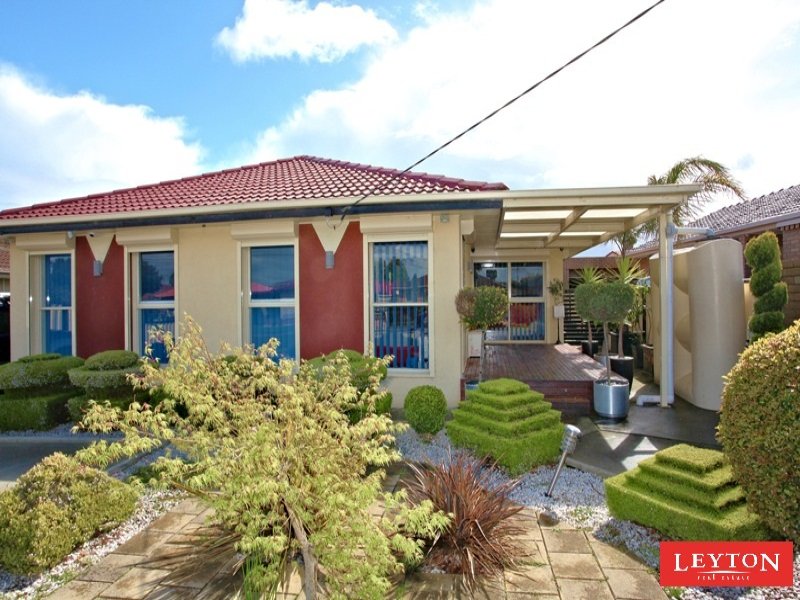 17 Burraneer Drive, KEYSBOROUGH VIC 3173