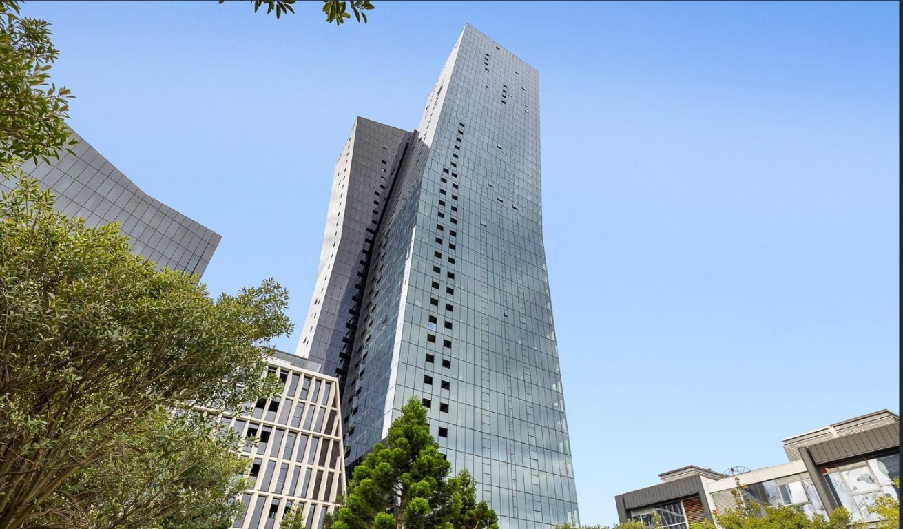 2212 / 8 Pearl River Road, DOCKLANDS VIC 3008