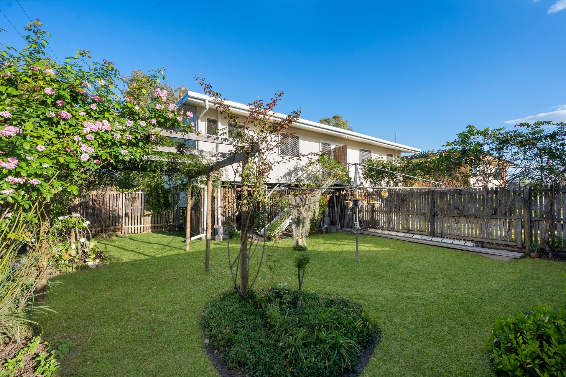 Unit 2 / 7 Forrest St, ROSSLEA QLD 4812