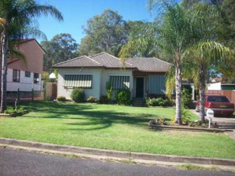 3 Hurlstone Ave, GLENFIELD NSW 2167