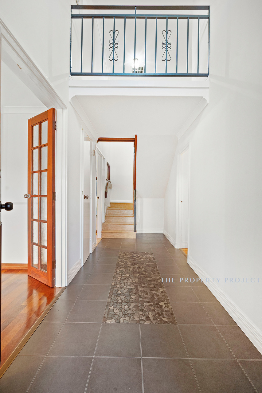6 Tara Vista West Leederville WA 6007
