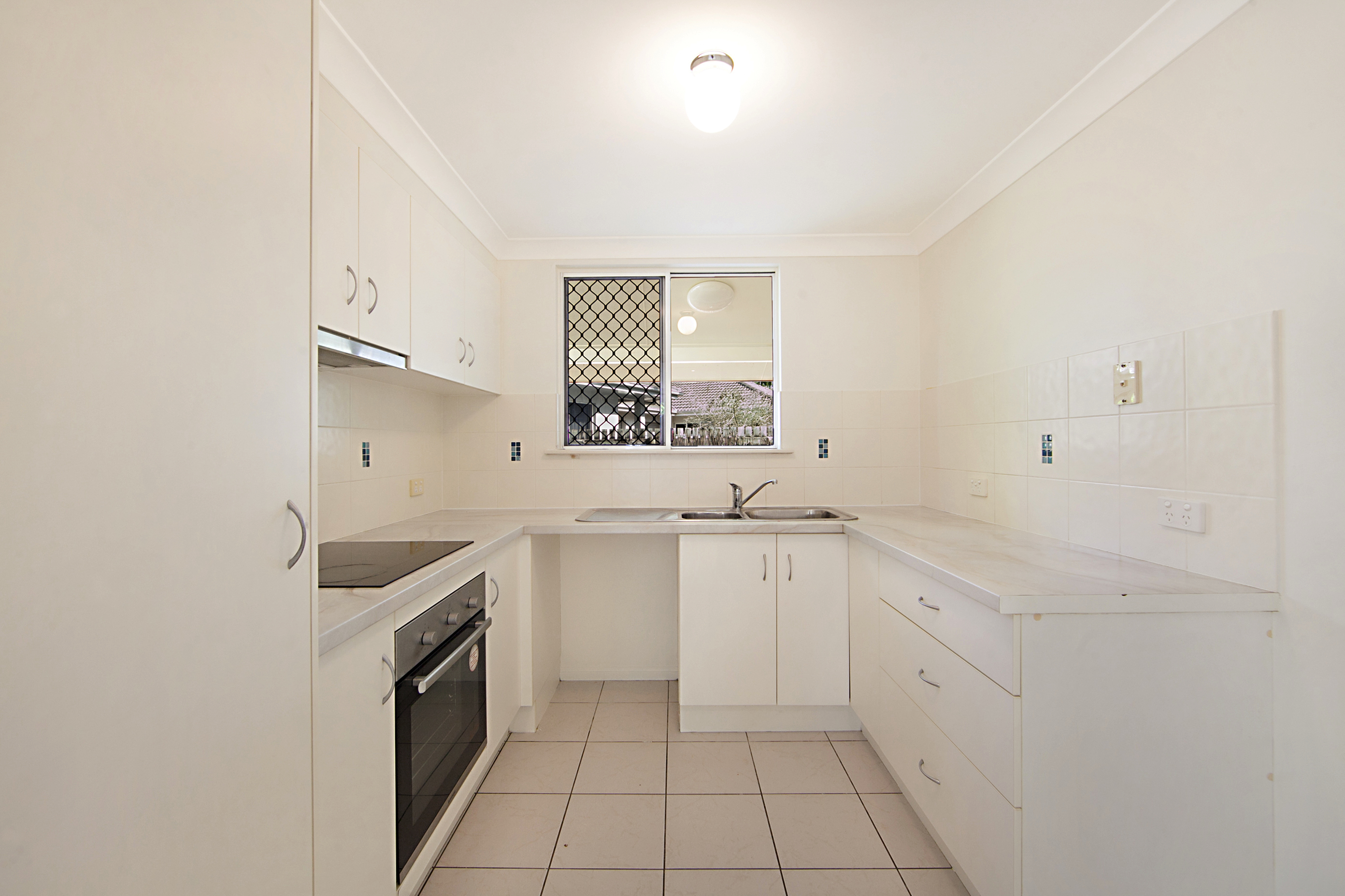 Unit 9 / 26 Derby St, PIMLICO QLD 4812