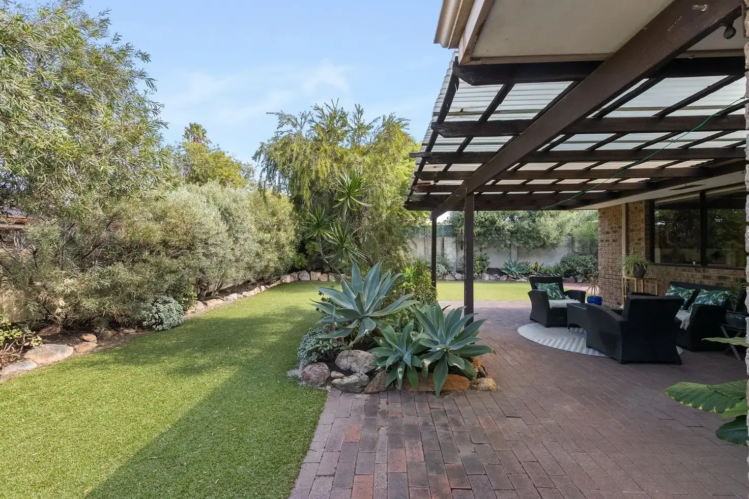 38 Bridgewater Dr Kallaroo WA 6025