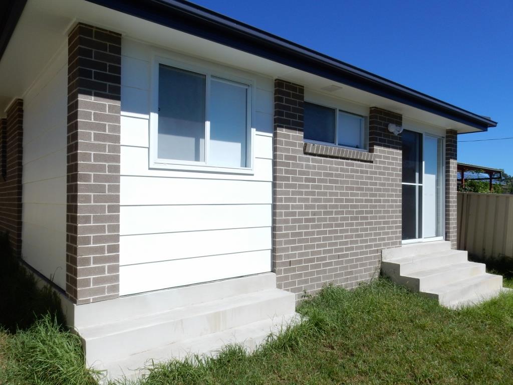 15a Angle  Road, LEUMEAH NSW 2560