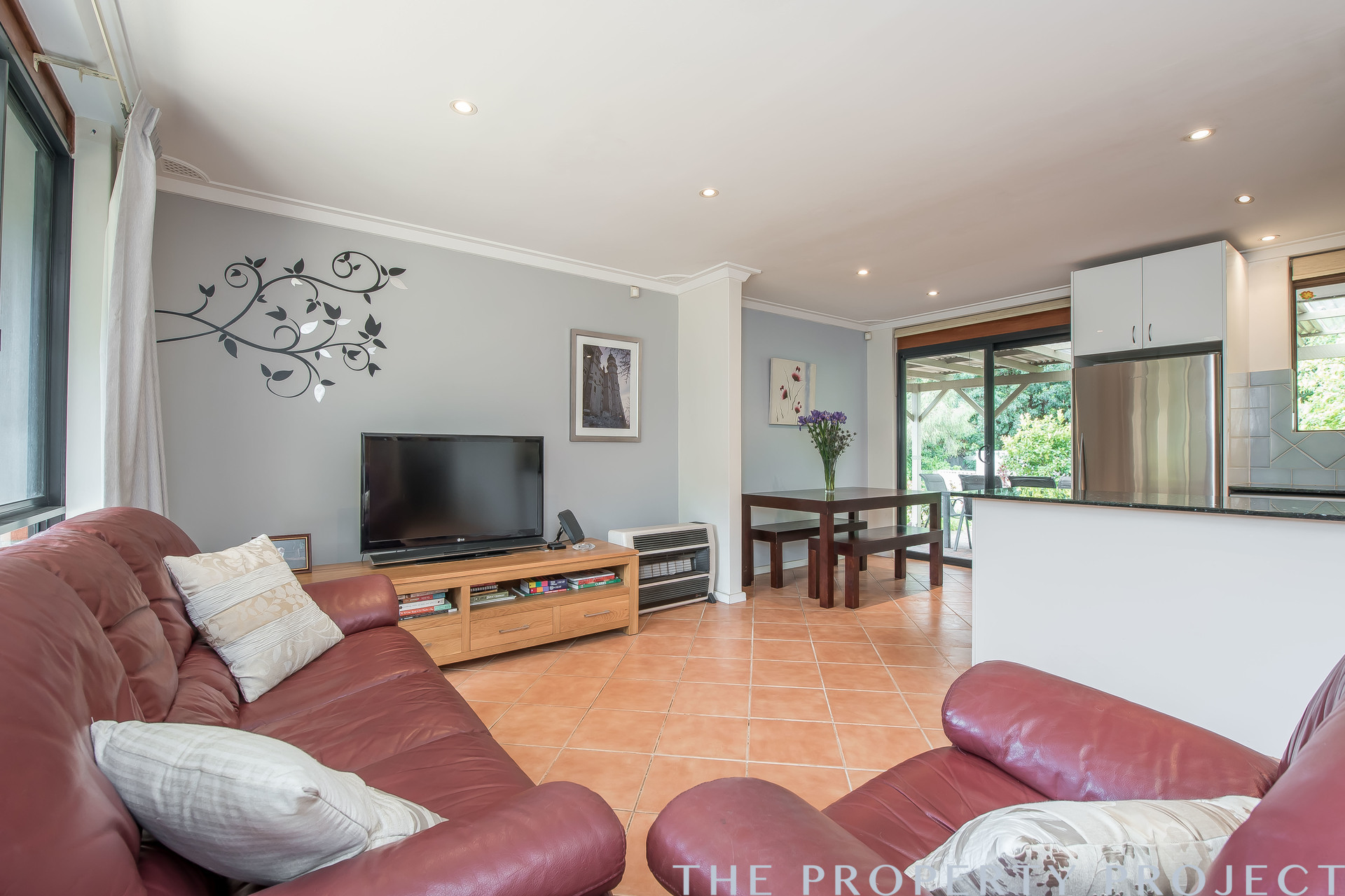 4 Cawarra Crescent Craigie WA 6025