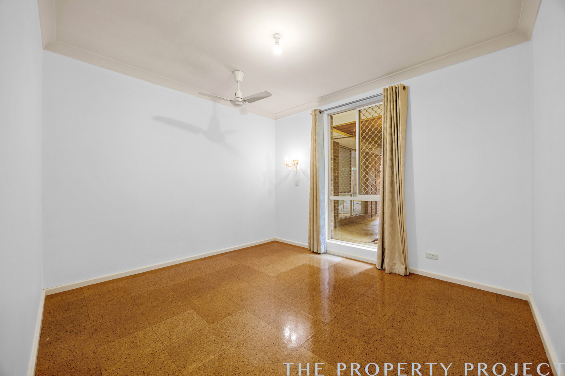 214 Blackadder Road Swan View WA 6056