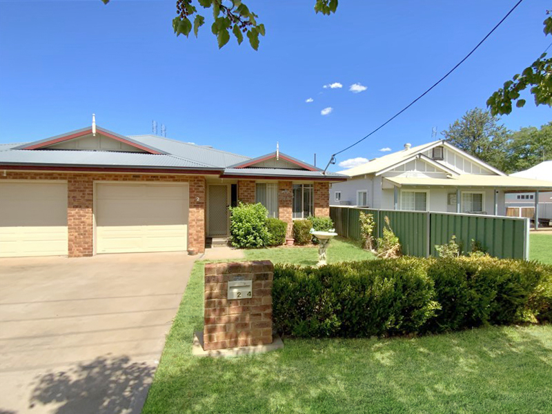2 / 4 Parkes Street, FORBES NSW 2871
