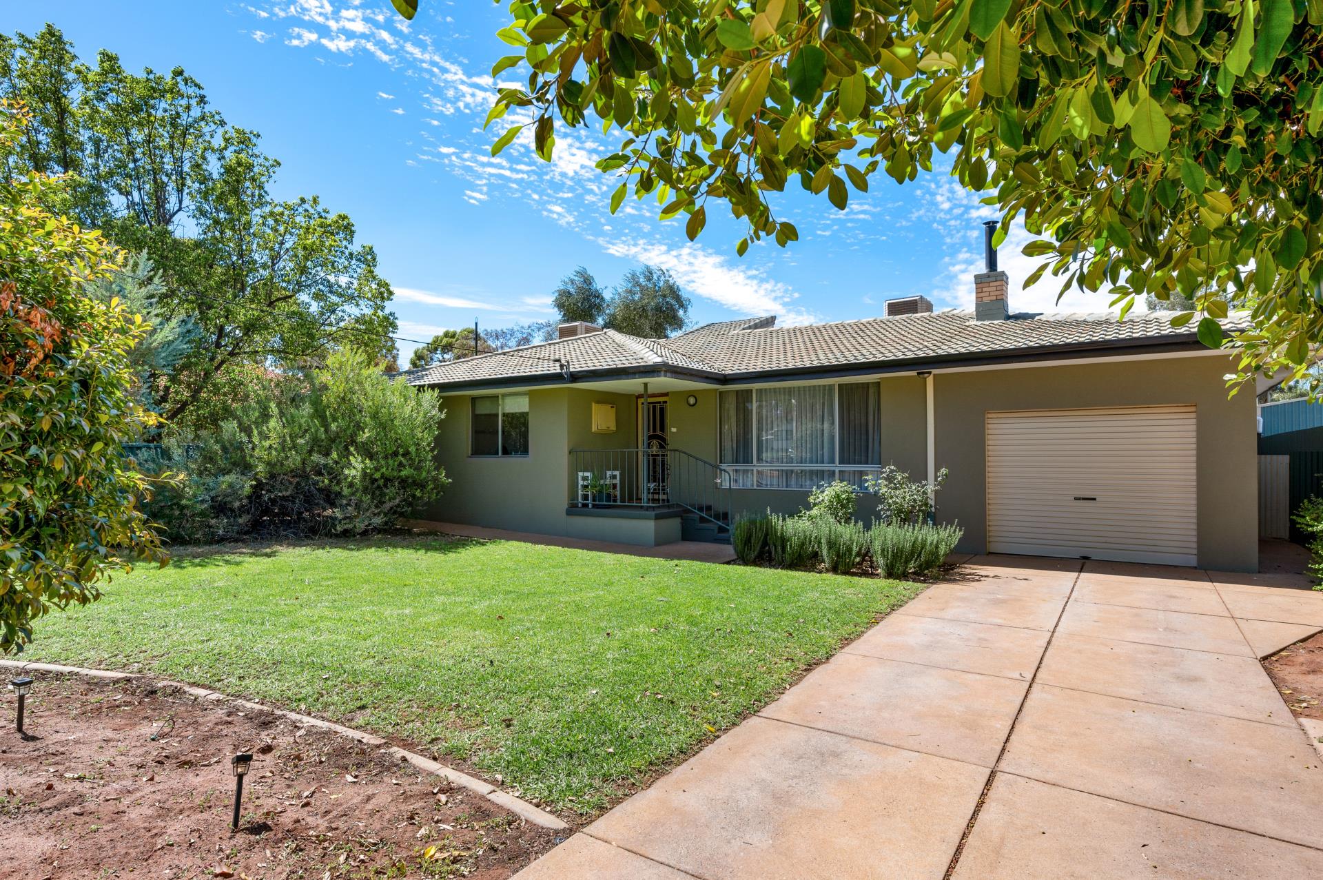 25 Addis Street, LAMINGTON WA 6430