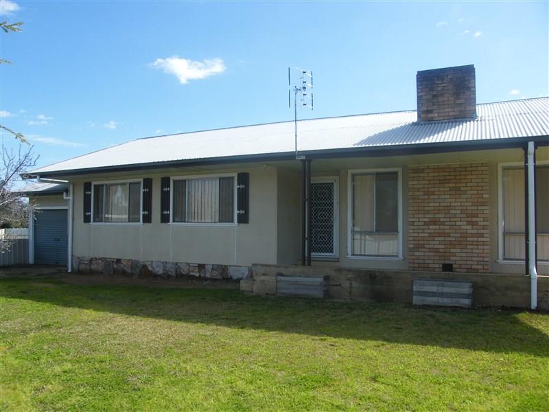 132 Farnell  St, FORBES NSW 2871