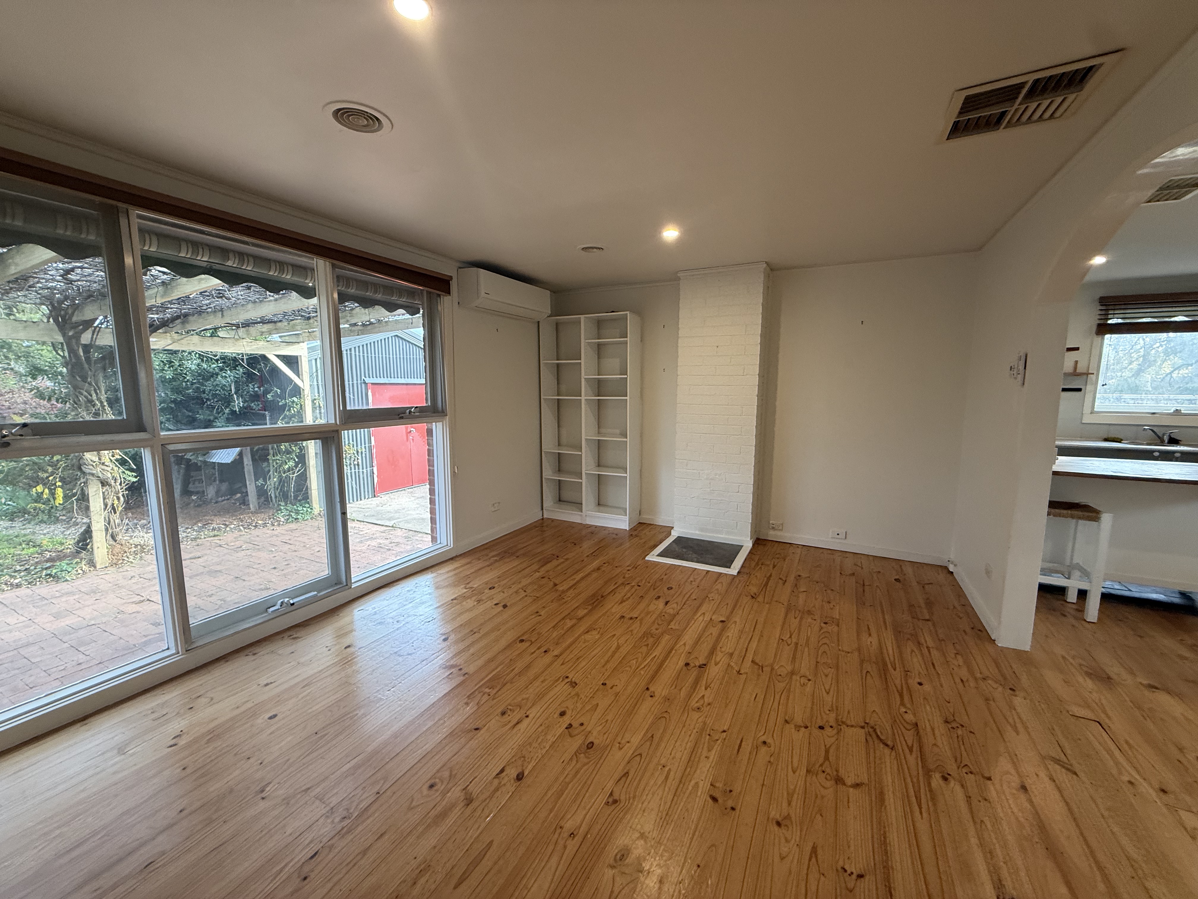 22 Burnside St, Watson, photo 4