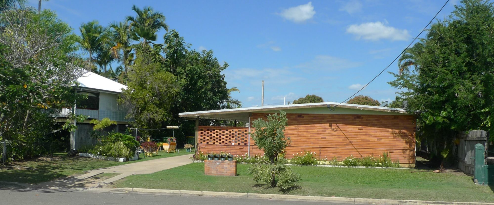 3 / 110 Queens Road, HERMIT PARK QLD 4812
